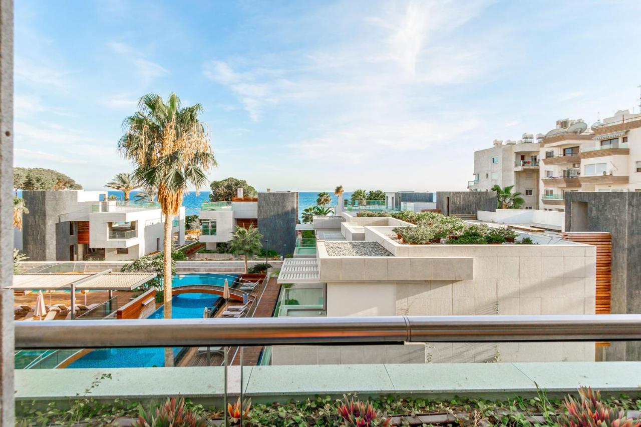 Opera Exclusive Apts By Trulycyprus 利马索尔 外观 照片