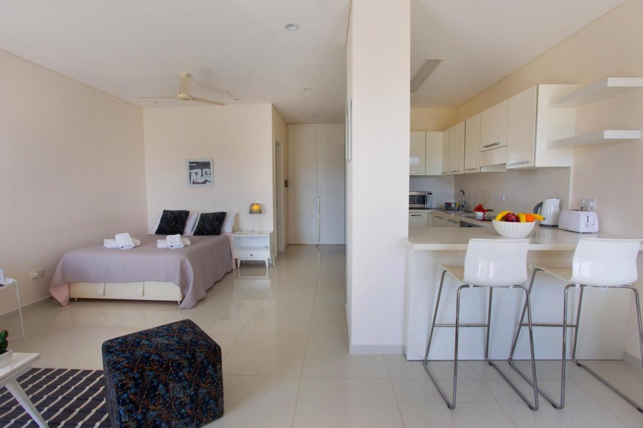 Opera Exclusive Apts By Trulycyprus 利马索尔 外观 照片